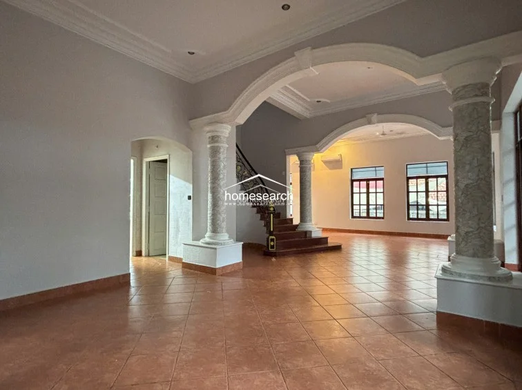 VILLA FOR RENT IN COMPOUND - THAO DIEN - 7