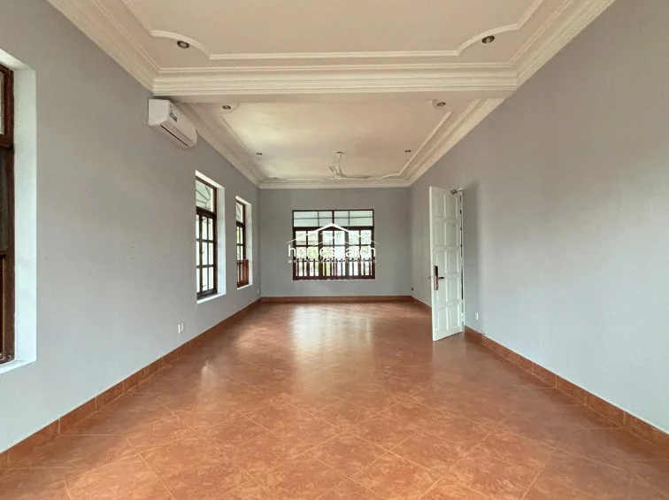 VILLA FOR RENT IN COMPOUND - THAO DIEN - 12