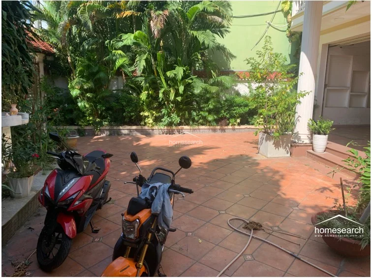 Spacious 5-Bedroom Unfurnished Villa with Private Garden and Rooftop in Thao Dien - 2