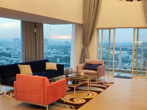 Penthouse apartment for rent in River Garden