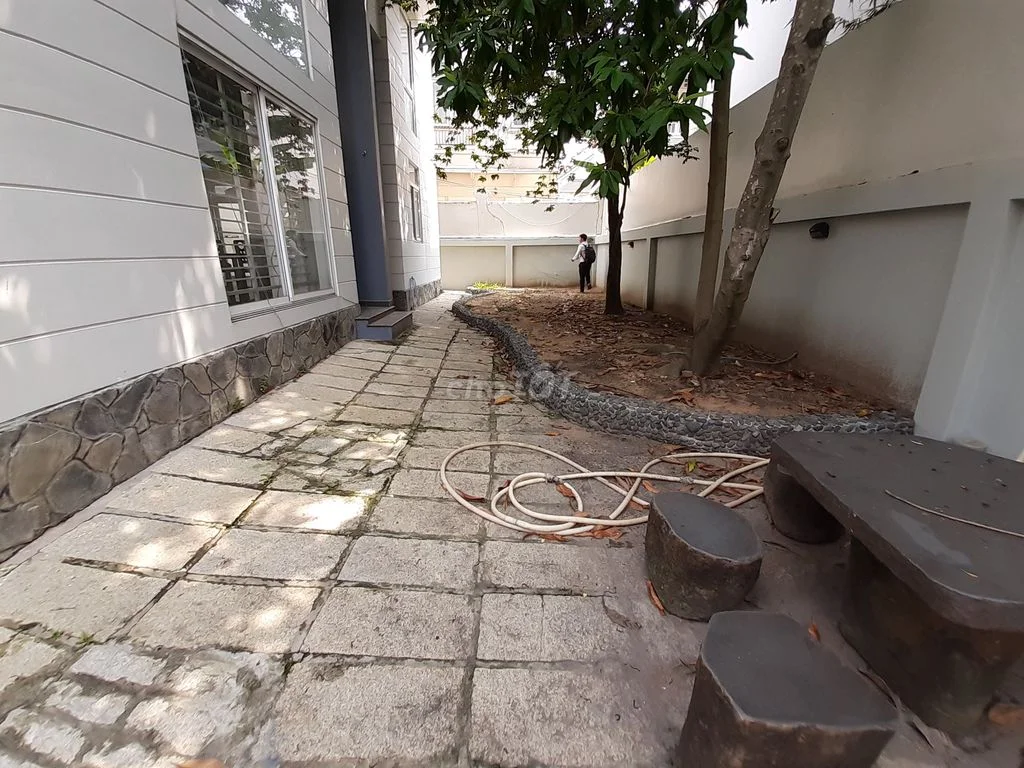 House for rent in compound Thao Dien - An Khanh Ward - 2
