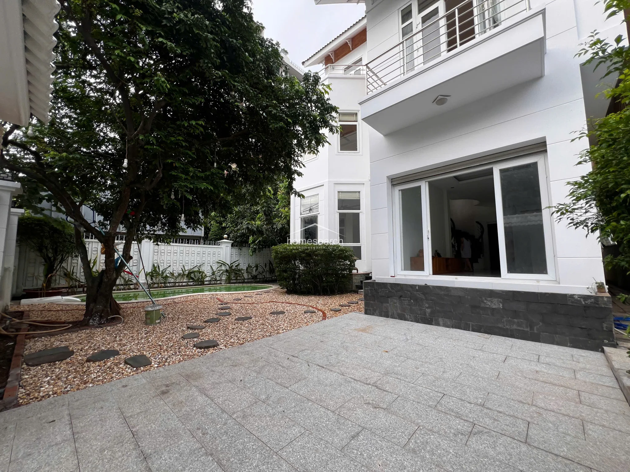 Villa for rent in Thao Dien - An Khanh Ward in An Khanh - Photo 1