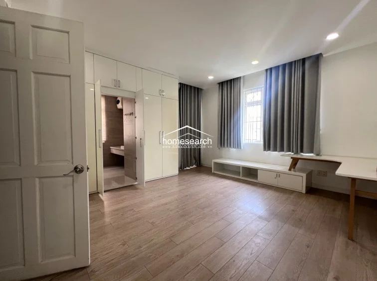 HOUSE FOR RENT IN COMPOUND - THAO DIEN - DIST.2 - 21