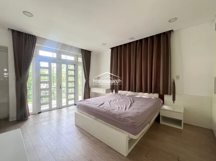 HOUSE FOR RENT IN COMPOUND - THAO DIEN - DIST.2 - 24