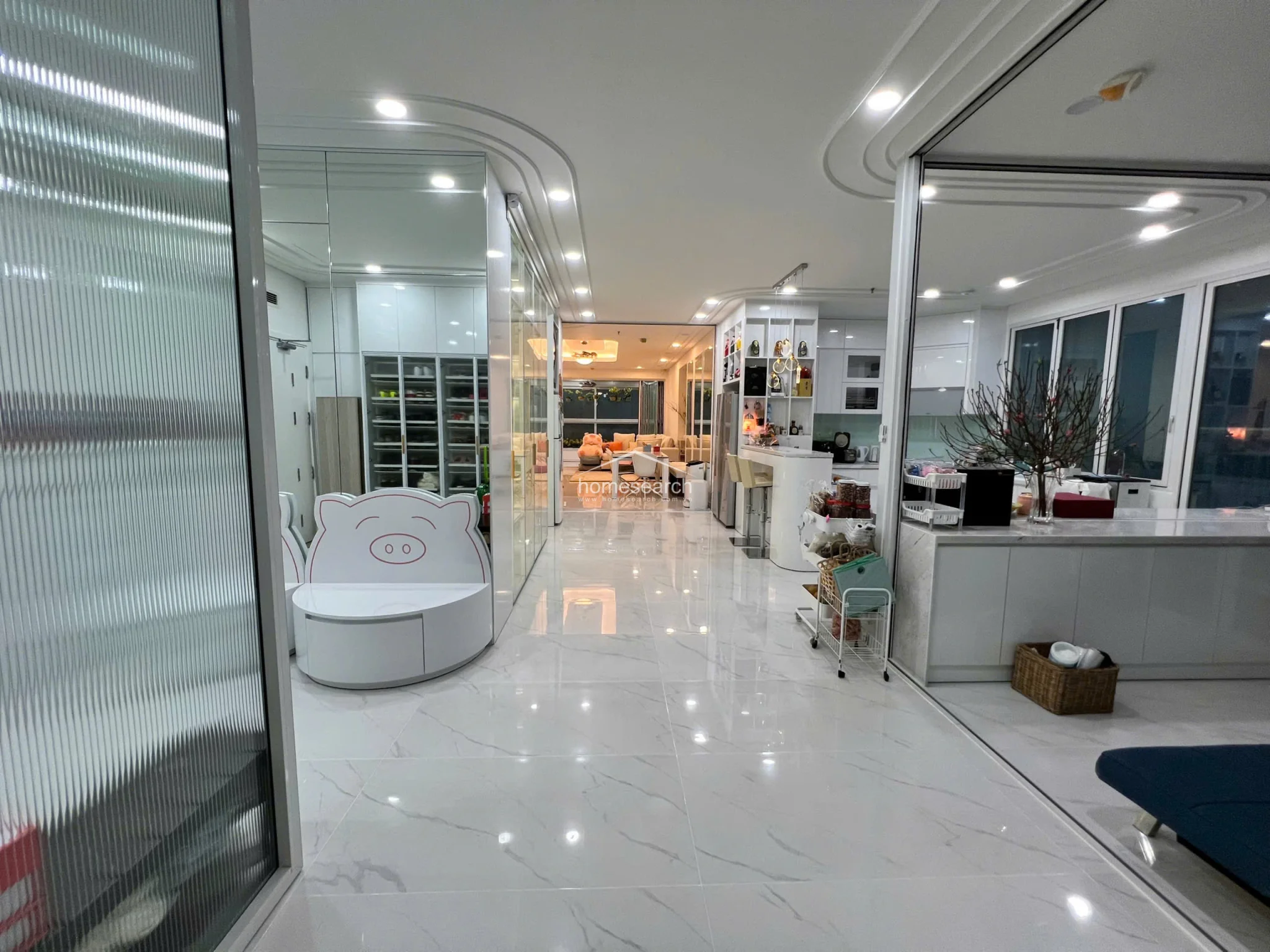 4 Bedroom apartment in Thao Dien Pearl for rent - 2