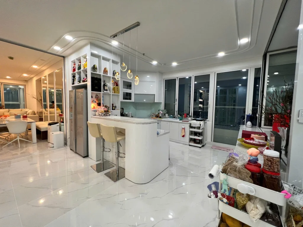 4 Bedroom apartment in Thao Dien Pearl for rent - 3
