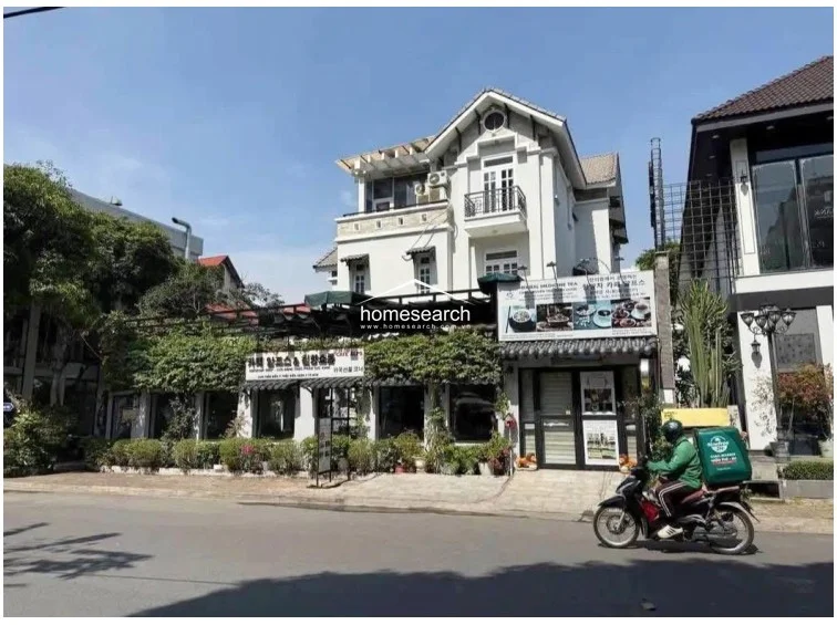 VILLA FOR RENT IN THAO DIEN - DIST.2