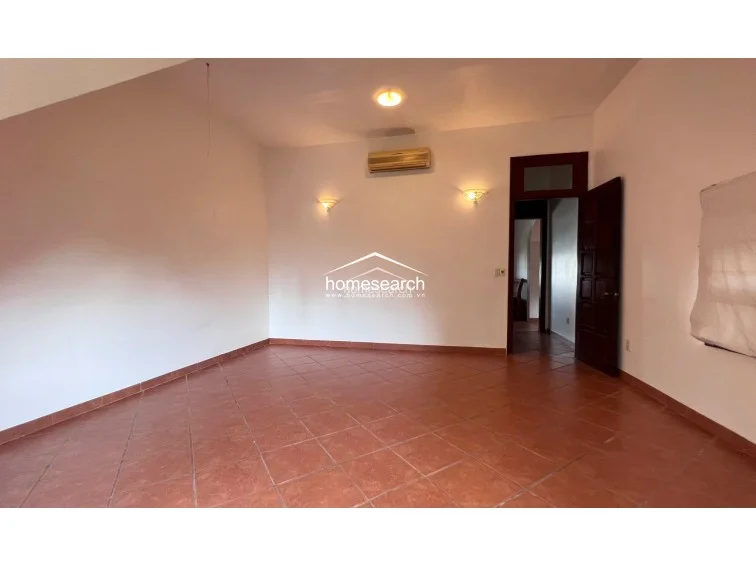 VILLA FOR RENT IN COMPOUND - THAO DIEN - DIST.2 - 18