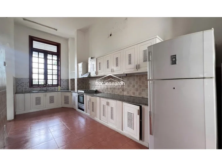 VILLA FOR RENT IN COMPOUND - THAO DIEN - DIST.2 - 4