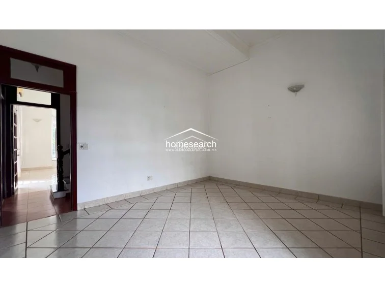 VILLA FOR RENT IN COMPOUND - THAO DIEN - DIST.2 - 7