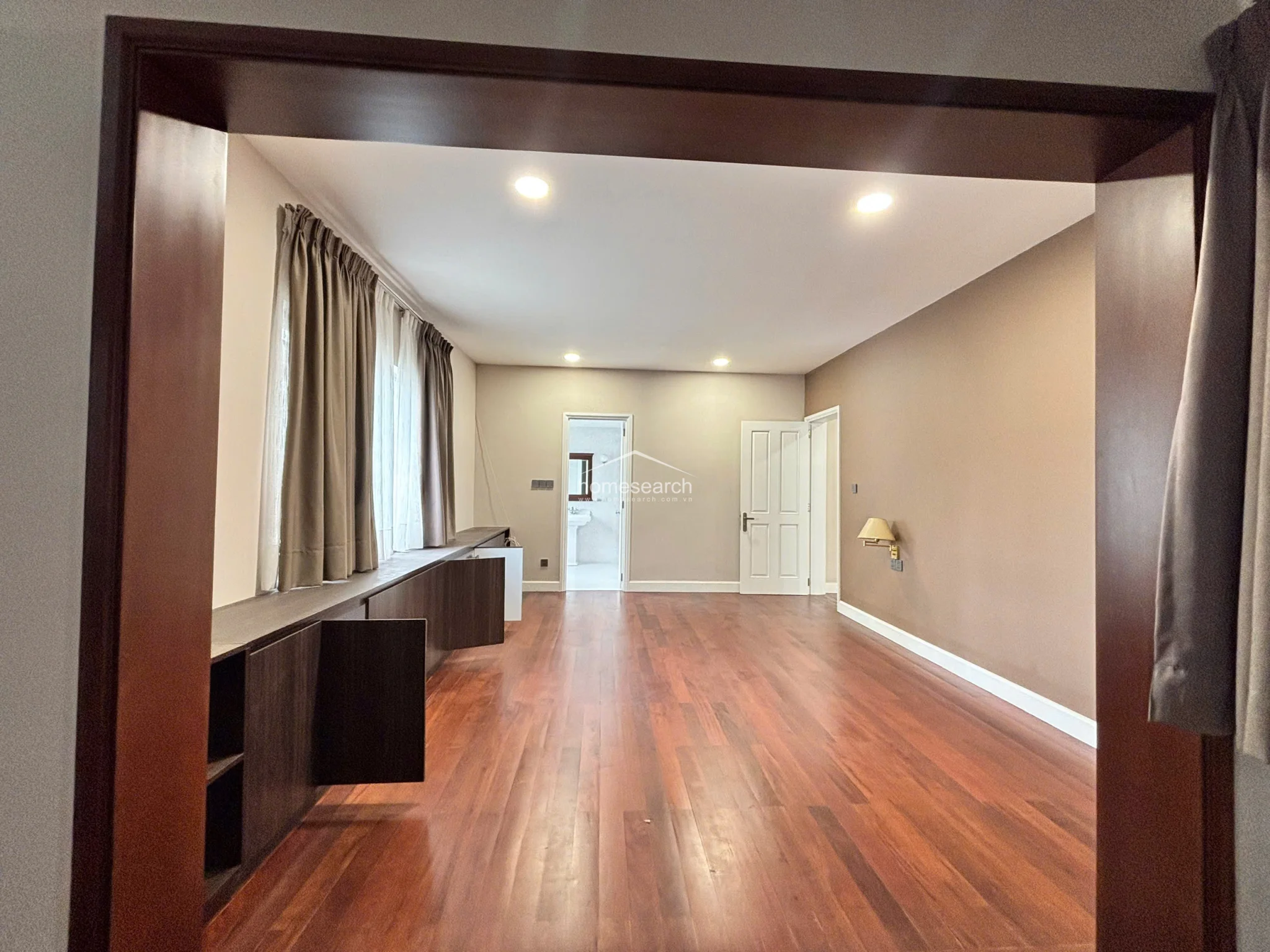 VILLA FOR RENT IN COMPOUND - BINH AN - DIST.2 - 30