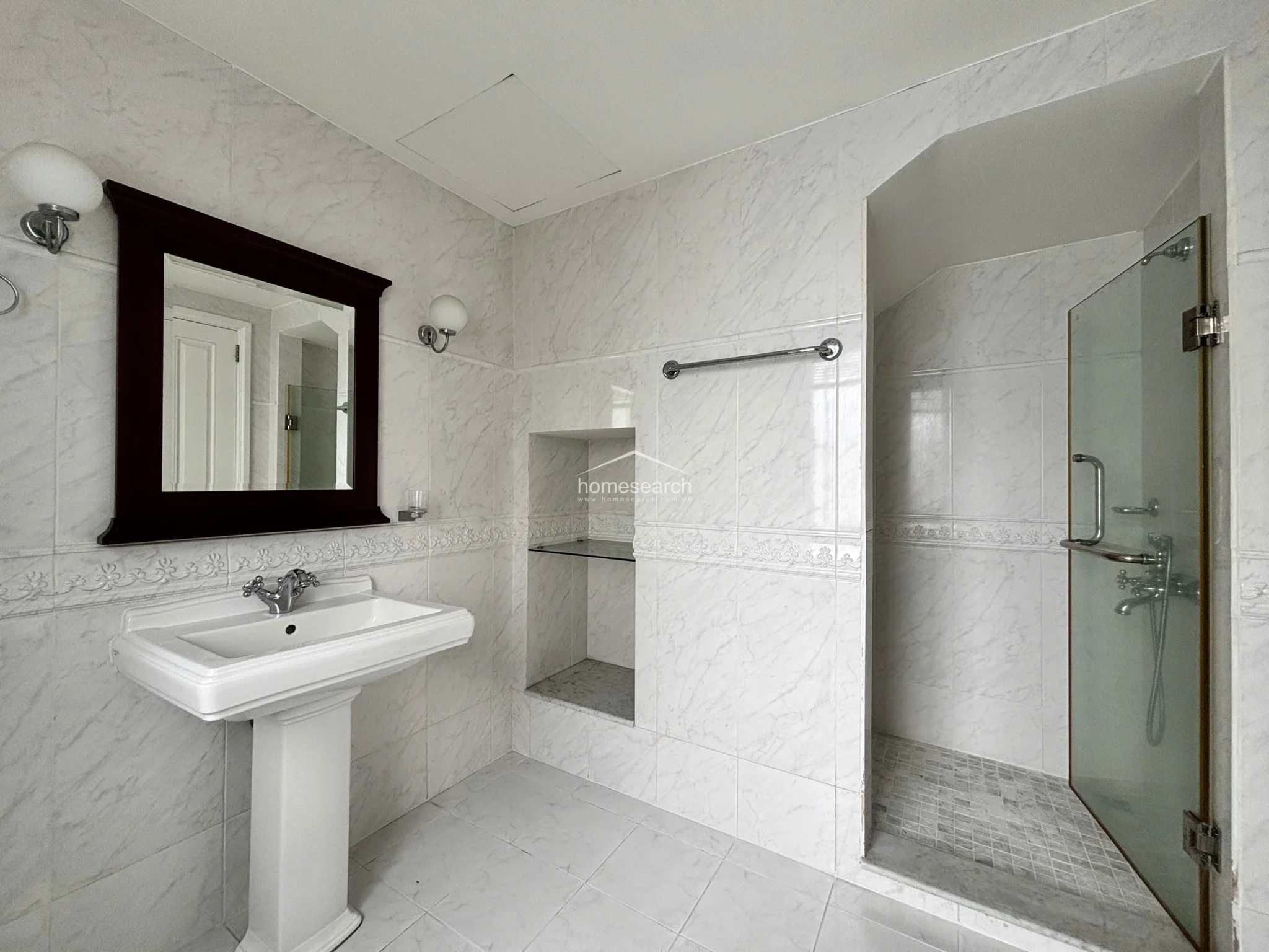 VILLA FOR RENT IN COMPOUND - BINH AN - DIST.2 - 31