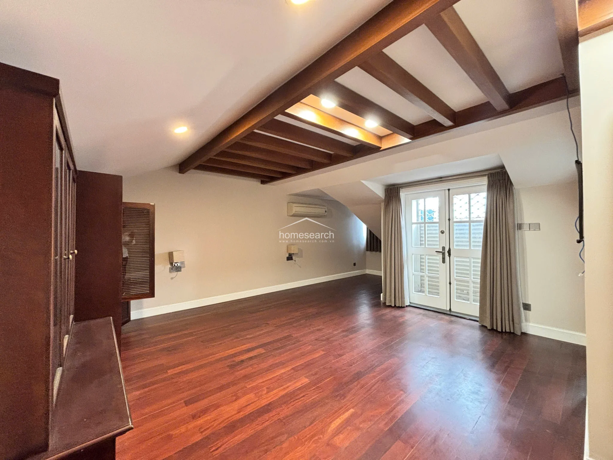 VILLA FOR RENT IN COMPOUND - BINH AN - DIST.2 - 36