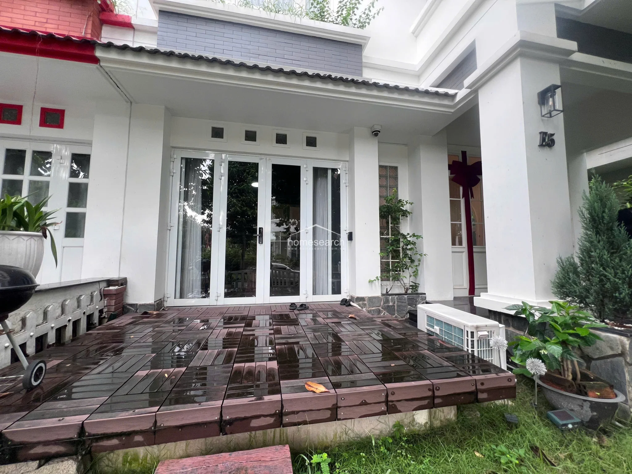 Luxurious Waterfront Villa for Rent in Lan Anh Compound, District 2 - 2