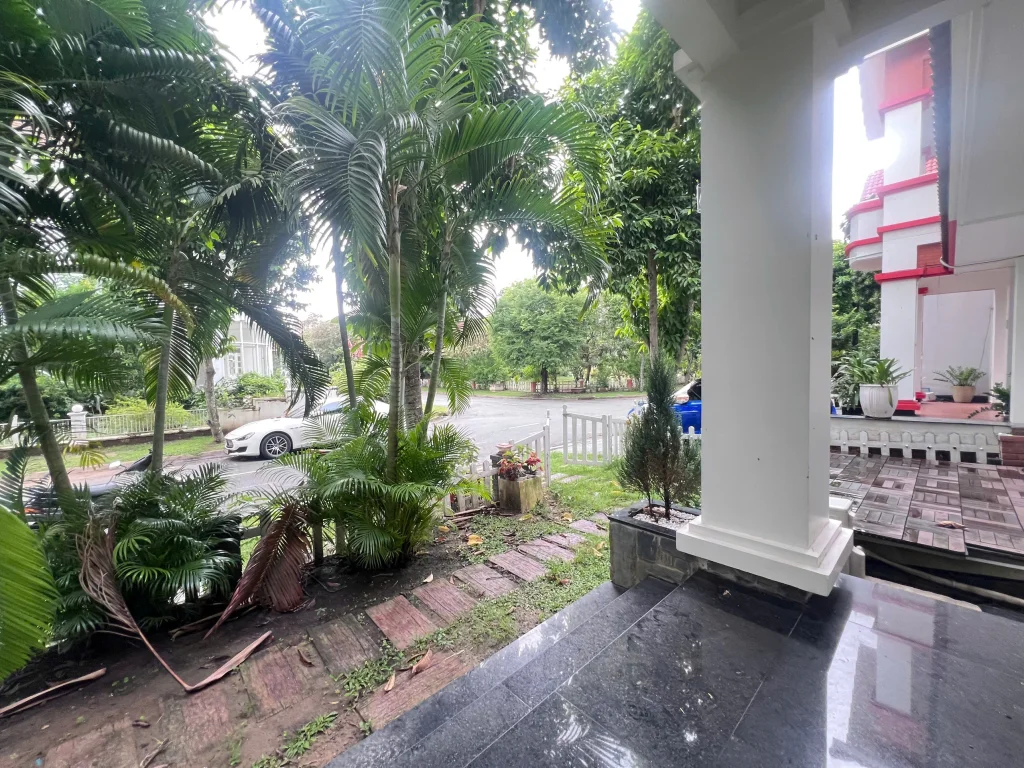 Luxurious Waterfront Villa for Rent in Lan Anh Compound, District 2 - 3