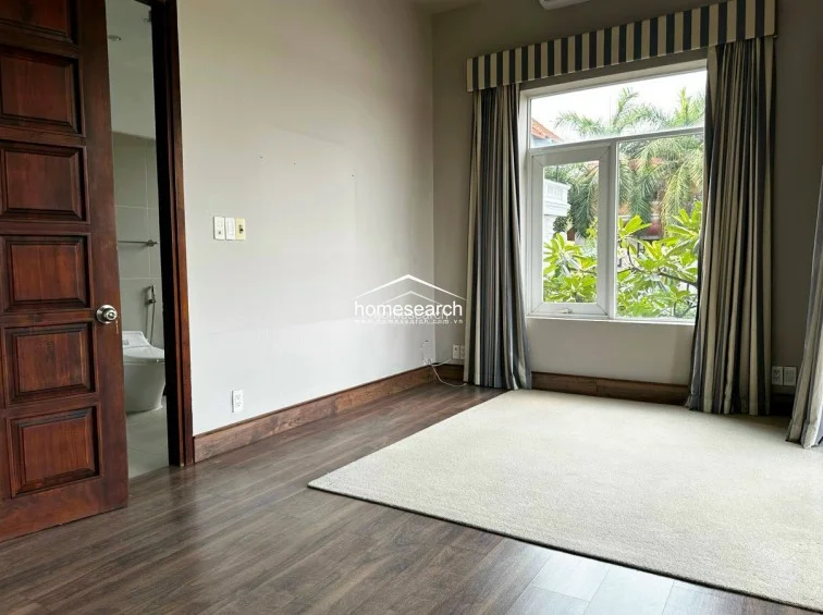 VILLA FOR RENT IN COMPOUND-THAO DIEN - 23