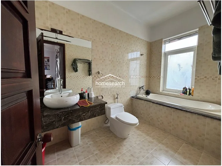 VILLA FOR RENT IN COMPOUND-THAO DIEN - 55