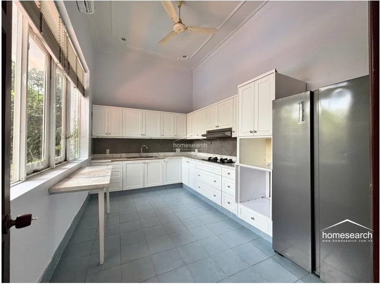 VILLA FOR RENT IN COMPOUND-THAO DIEN - 32