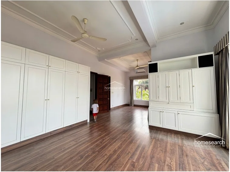 VILLA FOR RENT IN COMPOUND-THAO DIEN - 36