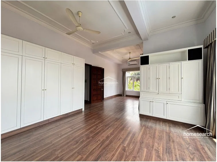 VILLA FOR RENT IN COMPOUND-THAO DIEN - 38