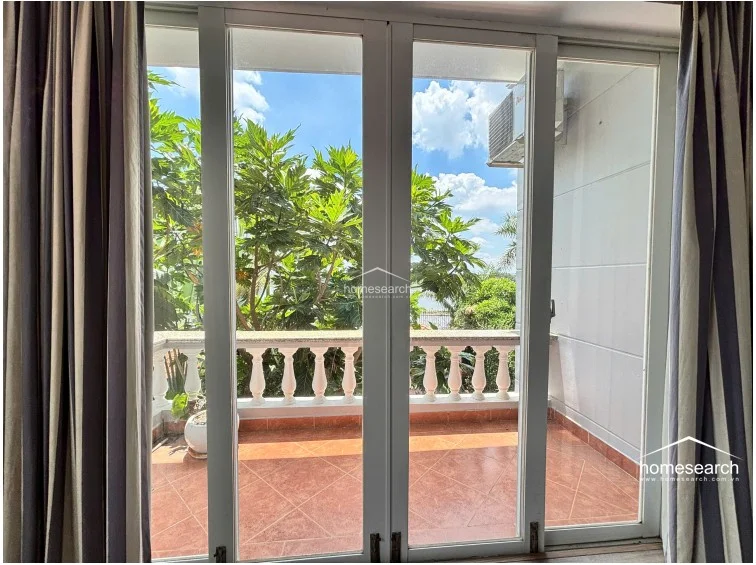 VILLA FOR RENT IN COMPOUND-THAO DIEN - 40