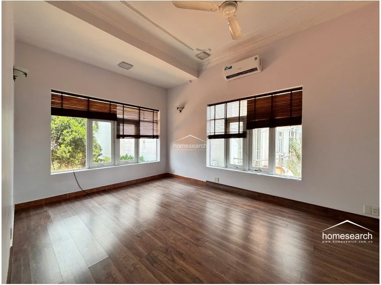 VILLA FOR RENT IN COMPOUND-THAO DIEN - 46