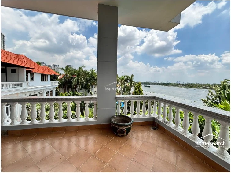 VILLA FOR RENT IN COMPOUND-THAO DIEN - 50