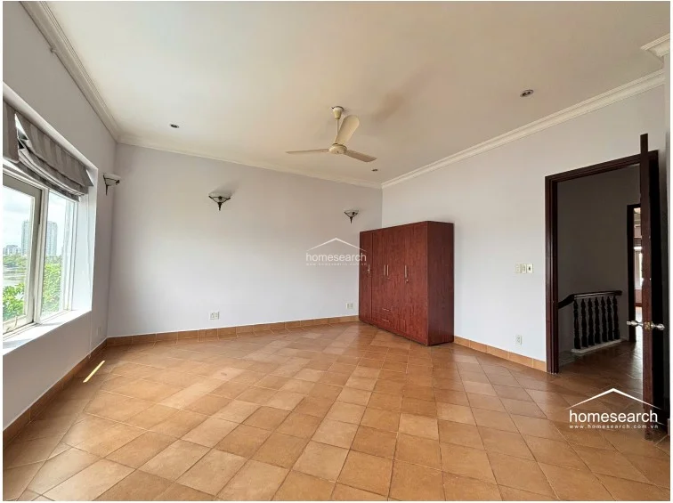 VILLA FOR RENT IN COMPOUND-THAO DIEN - 52