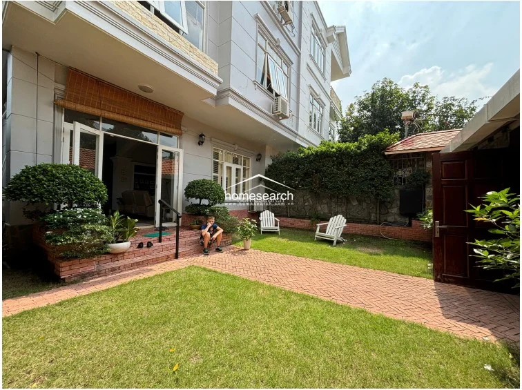 VILLA FOR RENT IN COMPOUND-THAO DIEN - 66