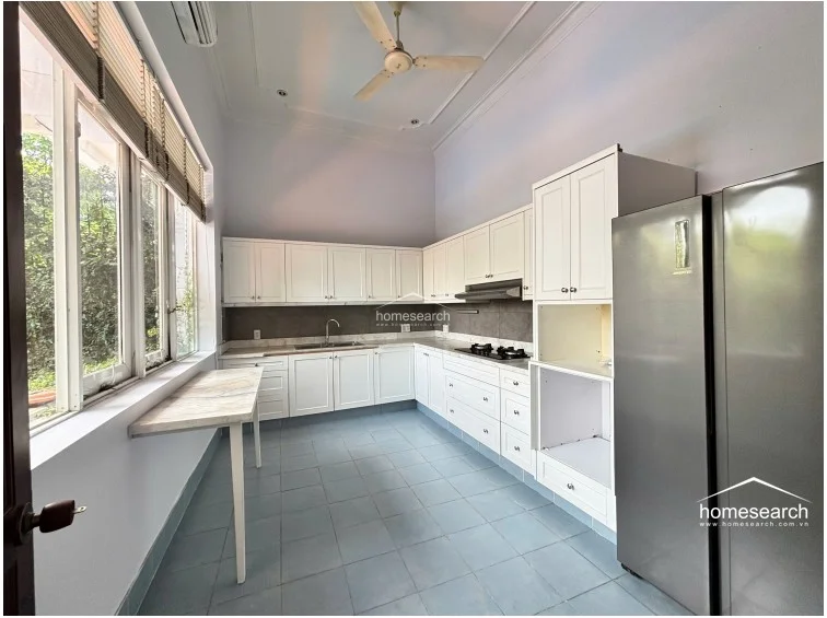 VILLA FOR RENT IN COMPOUND-THAO DIEN - 30