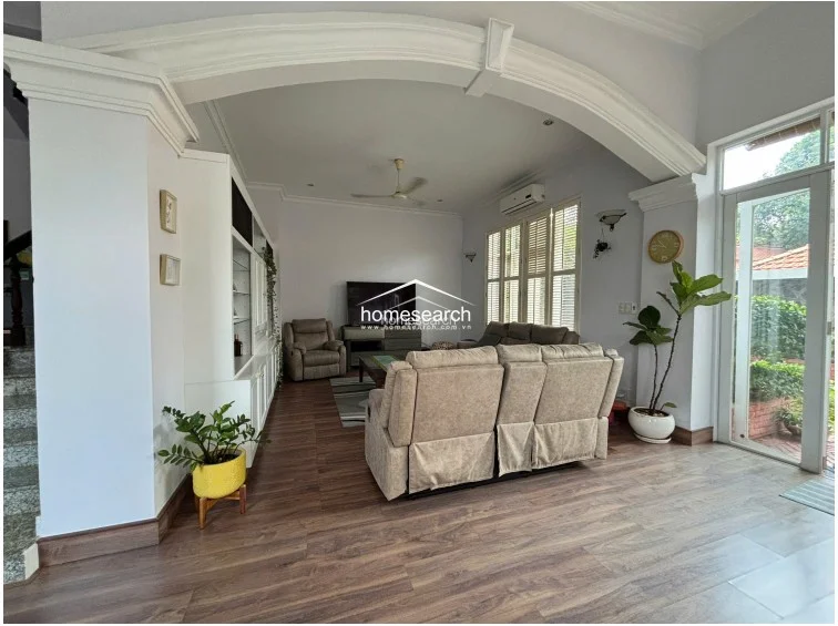 VILLA FOR RENT IN COMPOUND-THAO DIEN - 70