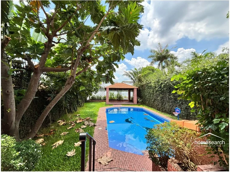 VILLA FOR RENT IN COMPOUND-THAO DIEN - 2