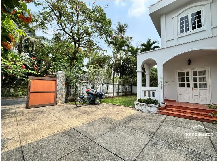 Villa for rent in compound Thao Dien - 2