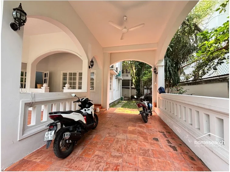 Villa for rent in compound Thao Dien - 3