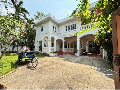 Villa for rent in compound Thao Dien