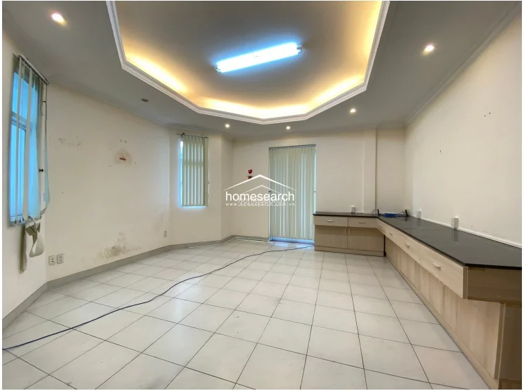 HOUSE FOR RENT IN COMPOUND - THAO DIEN - DIST.2 - 18