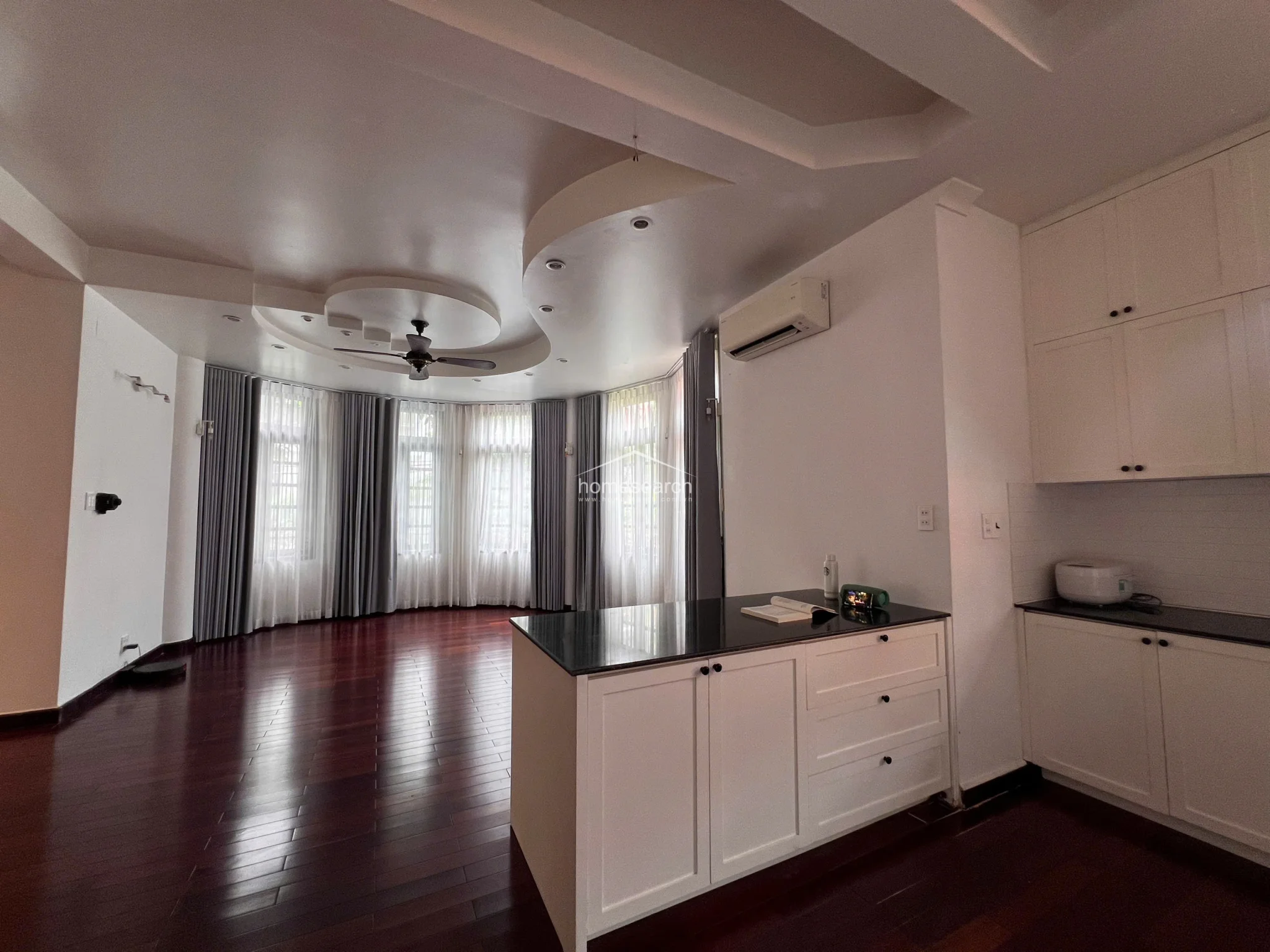 4-Bedroom Villa with Private Pool in Thao Dien in An Khánh - Photo 9