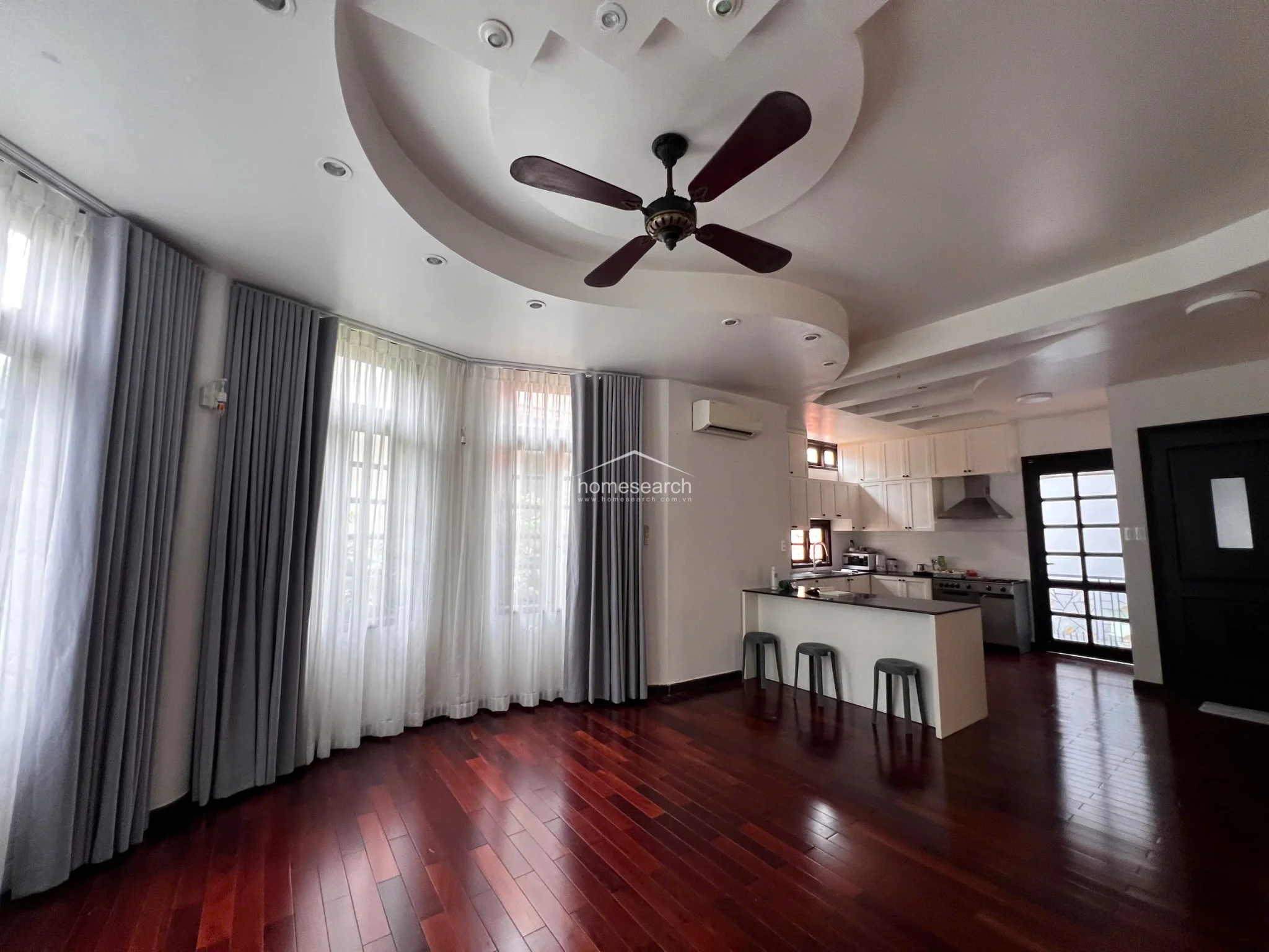 4-Bedroom Villa with Private Pool in Thao Dien in An Khánh - Photo 11