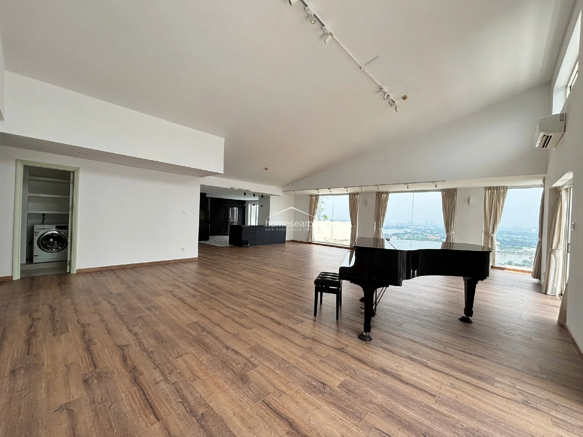 Penthouse for rent in River Garden - 2