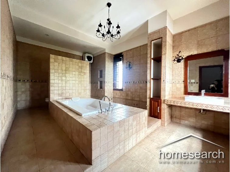 VILLA FOR RENT IN COMPOUND - THAO DIEN - DIST.2 - 26
