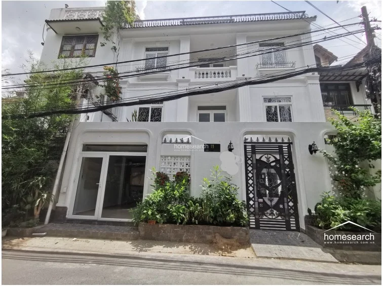 Exquisite 3-Bedroom Townhouse for Rent in Thao Dien, An Khanh Ward - 1
