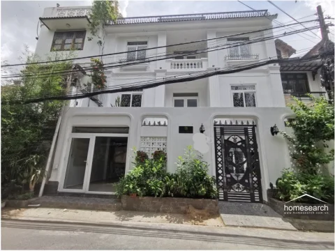 Exquisite 3-Bedroom Townhouse for Rent in Thao Dien, An Khanh Ward