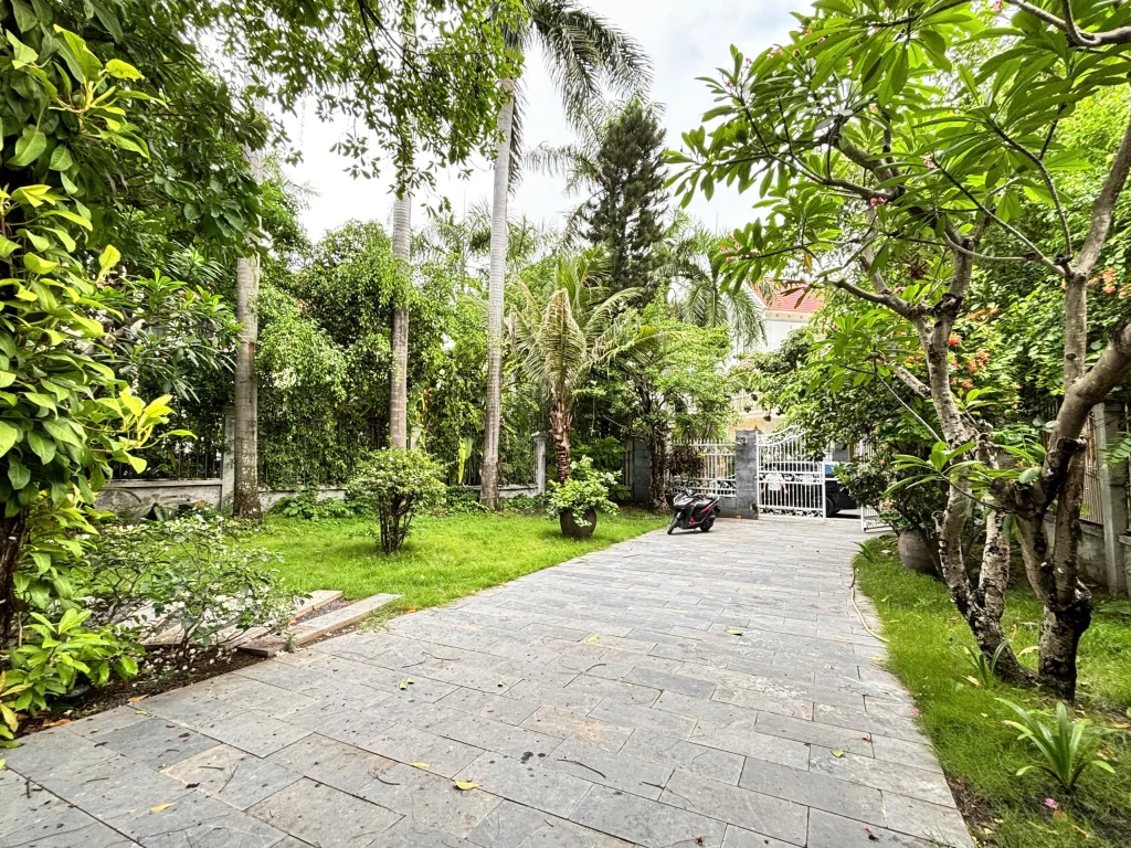 Villa for rent in compound Thao Dien - Dist.2 - 2