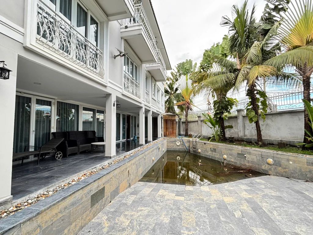 Villa for rent in compound Thao Dien - Dist.2 - 3