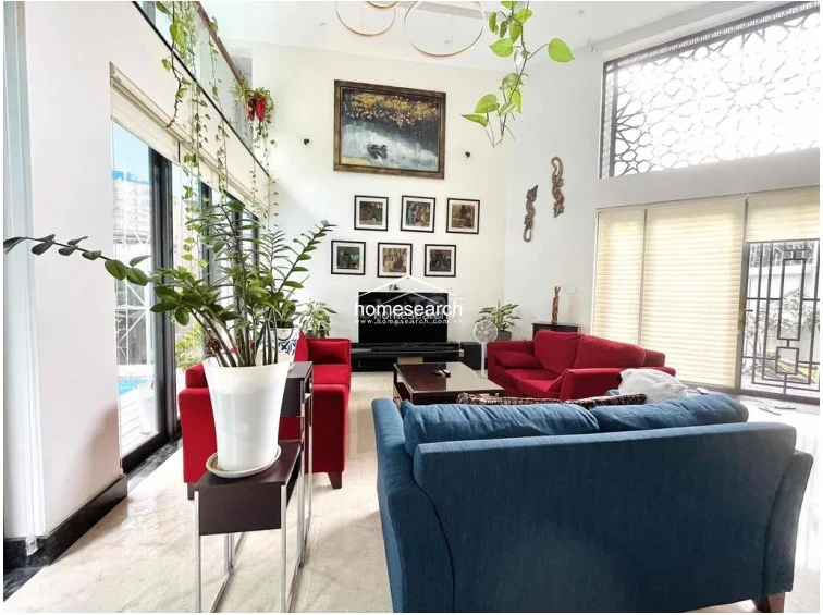 VILLA FOR RENT IN COMPOUND THAO DIEN - 1
