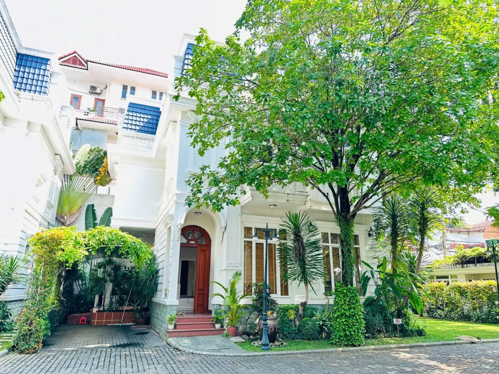 VILLA FOR RENT IN COMPOUND - THAO DIEN - DIST.2 - 2