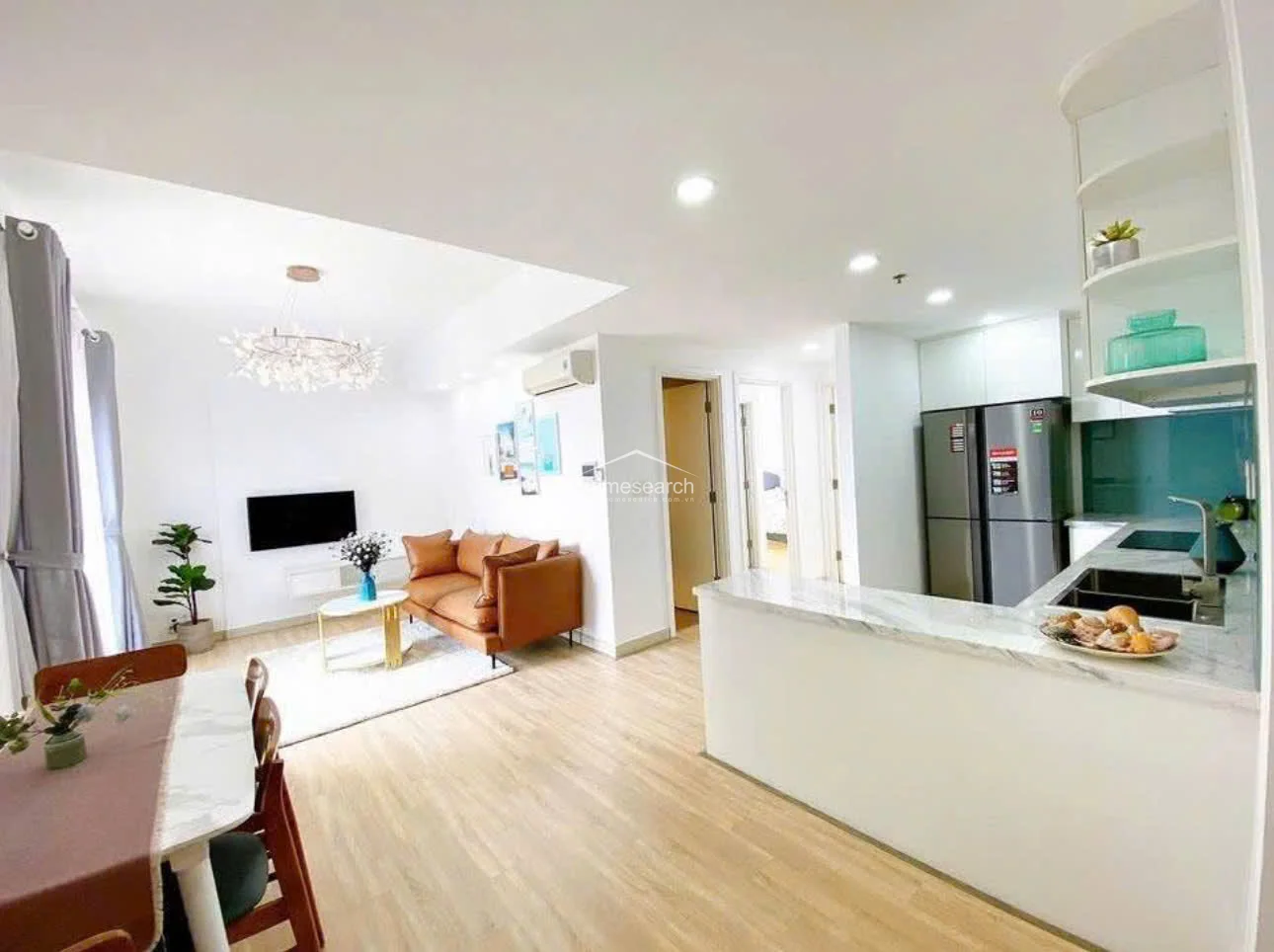 High-Floor 2 Bedroom Furnished Apartment at Masteri Thao Dien Tower 3 in An Khanh - Photo 1