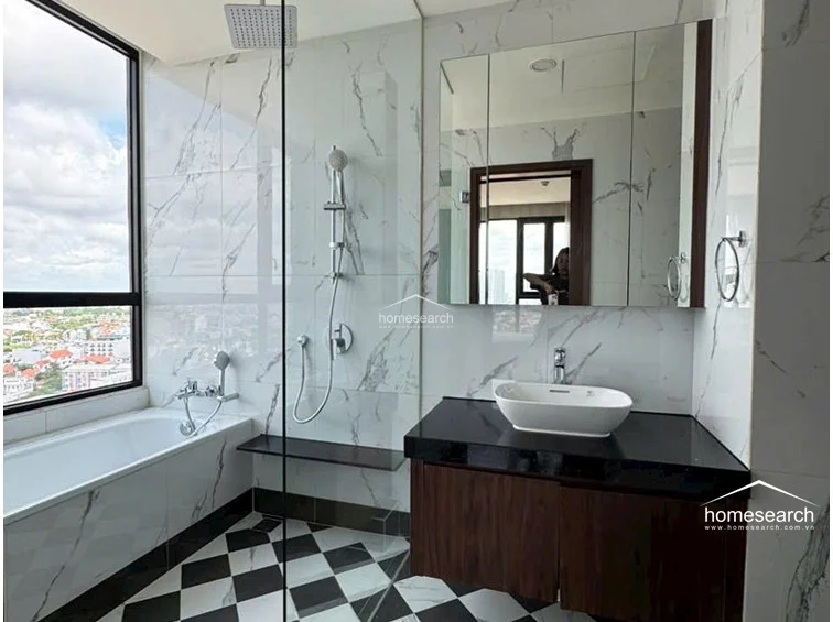 Luxurious 3-Bedroom Gateway Apartment in Thao Dien with Stunning City Skyline Views - 12