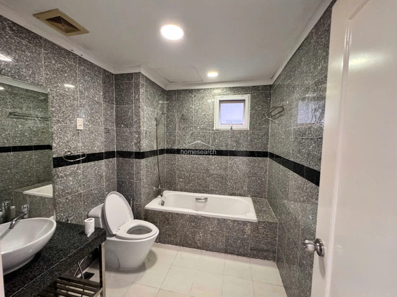 3 Bedroom apartment in Hoang Anh River View for rent - 10