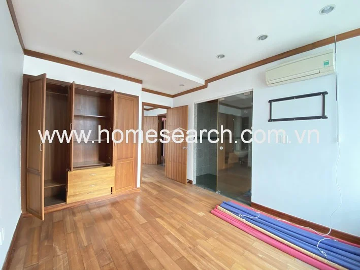4 Bedroom apartment in Hoang Anh River View for rent - 12